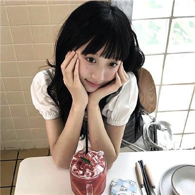 热裤荡女